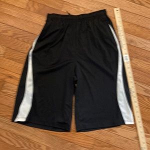 Nike boys XL shorts teen size (used) pockets and drawstrings